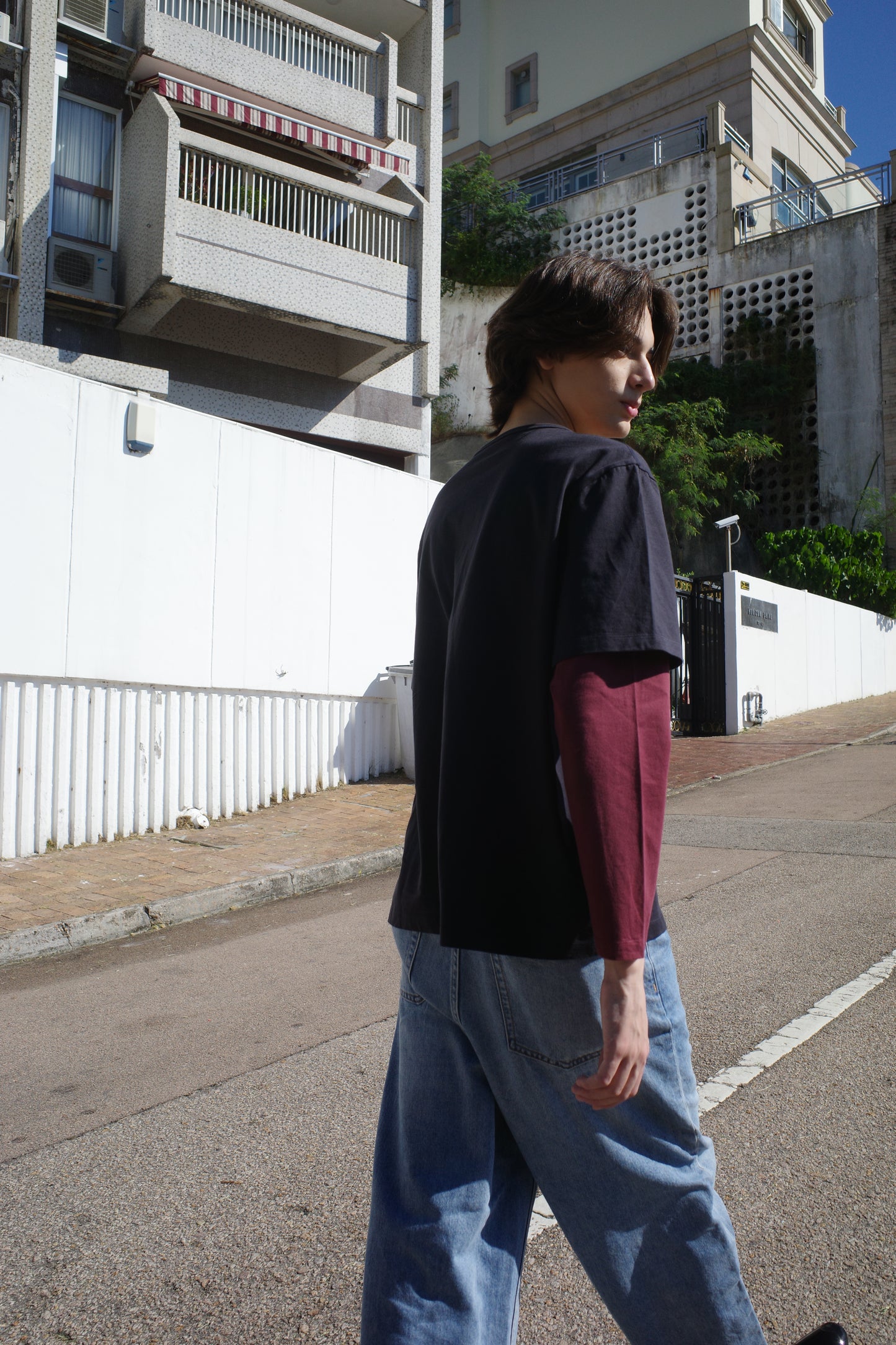 Brad Double-sleeve Tee in Deep Blue/Red