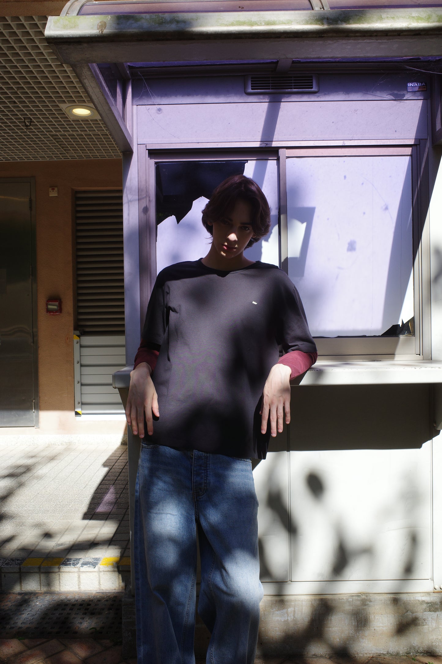 Brad Double-sleeve Tee in Deep Blue/Red